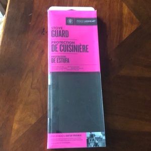 Brand new Adjustable stove guard
